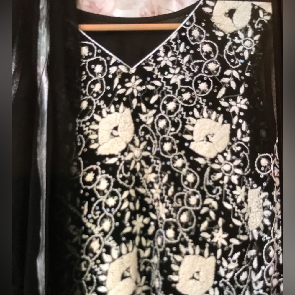 Women embroidered 2P kameez shalwar
